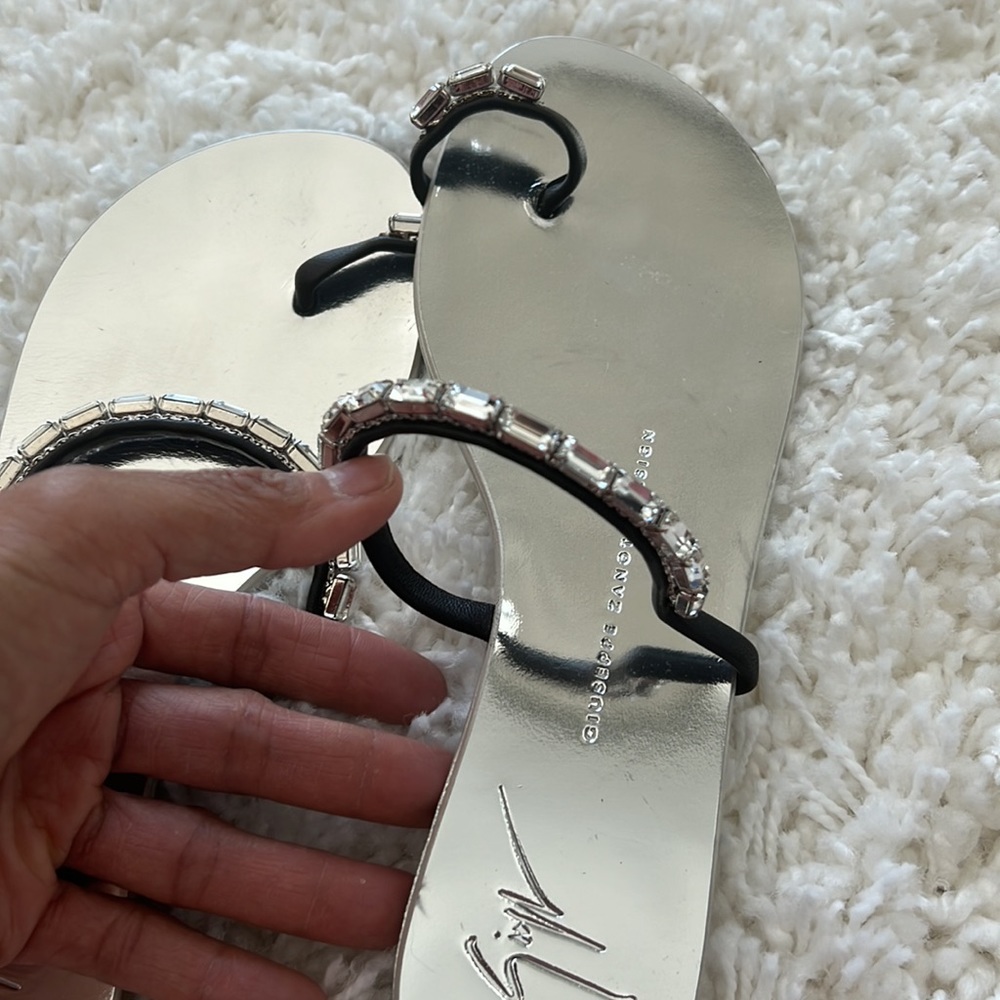 Sandal - Picture 11 of 11